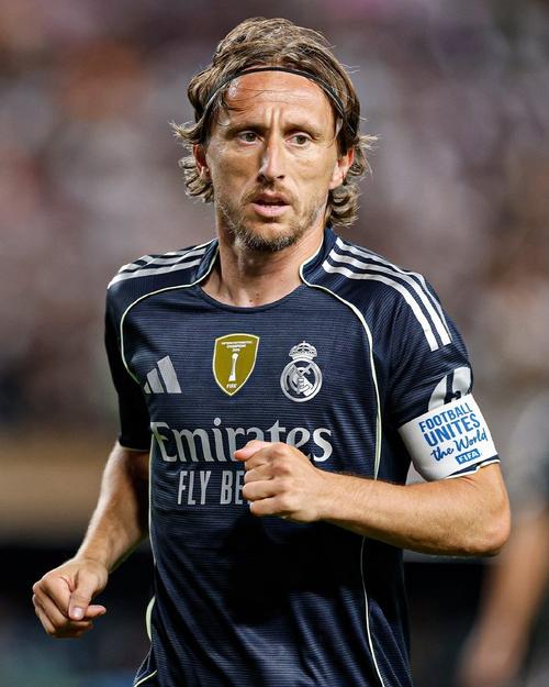 亚冠激战：柔佛VS上海海港，收官之战谁能笑傲？