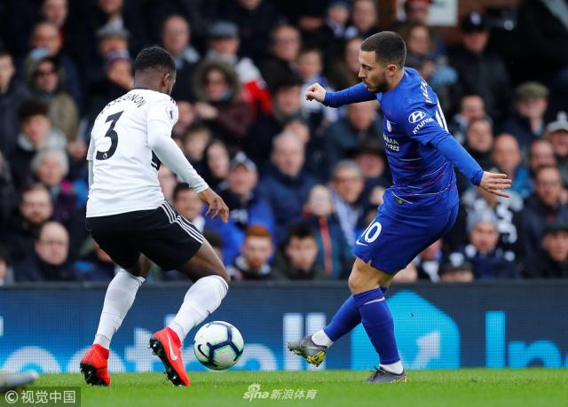 堪萨斯皇家队乔治·布瑞特在“松焦油事件”中因本垒打被取消而暴怒，成为史上经典画面